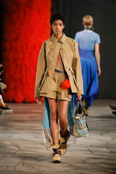 Look 22